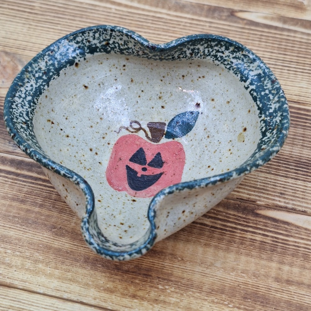 VTG Rosco Village Pottery Pumpkin Trinket Dish Scalloped Edge, Happy Heart